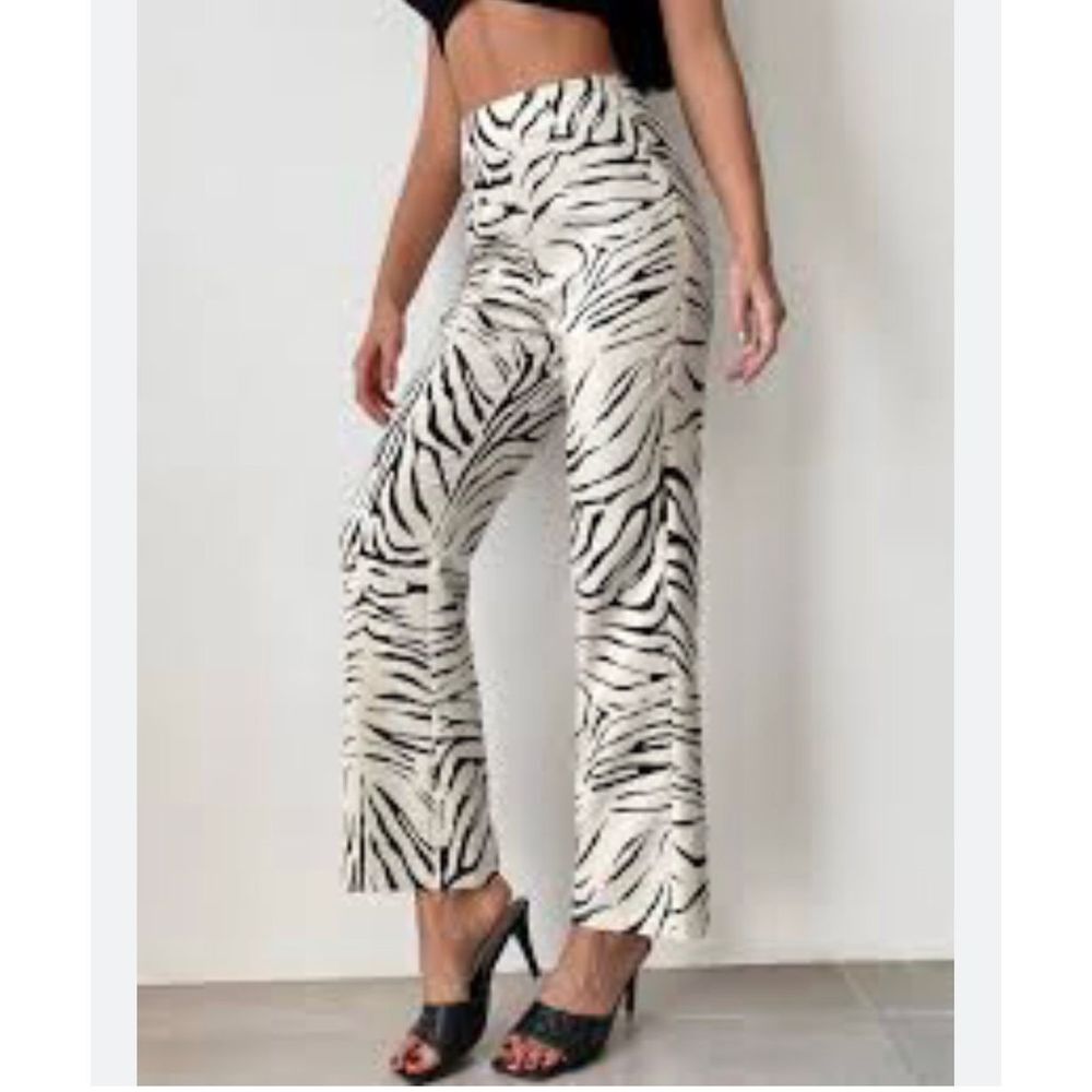 Zara Women's Zebra Stripe Wide Leg Trousers Size Small